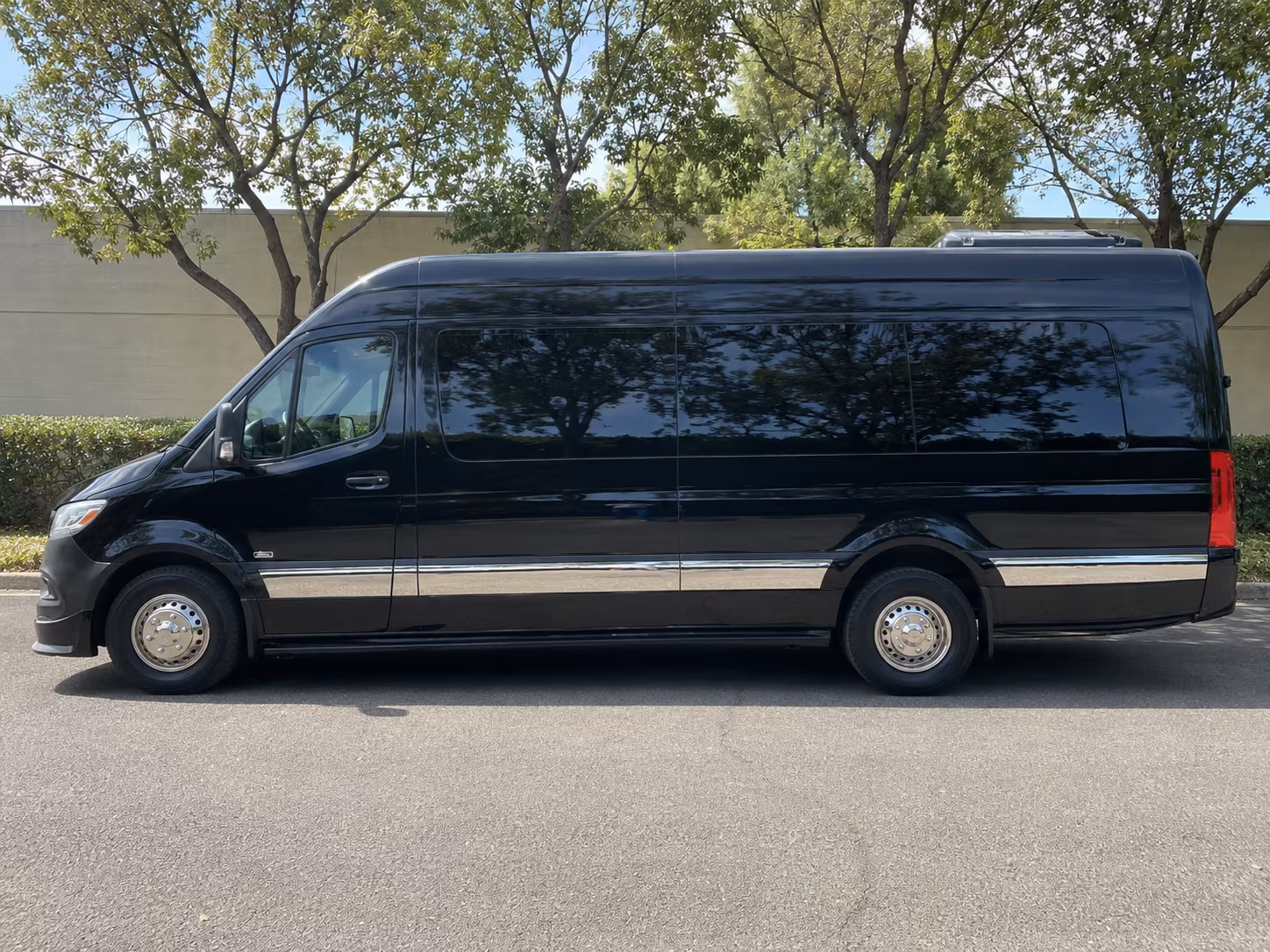 easily book transportation for your next bachelor or bachelorette party 5