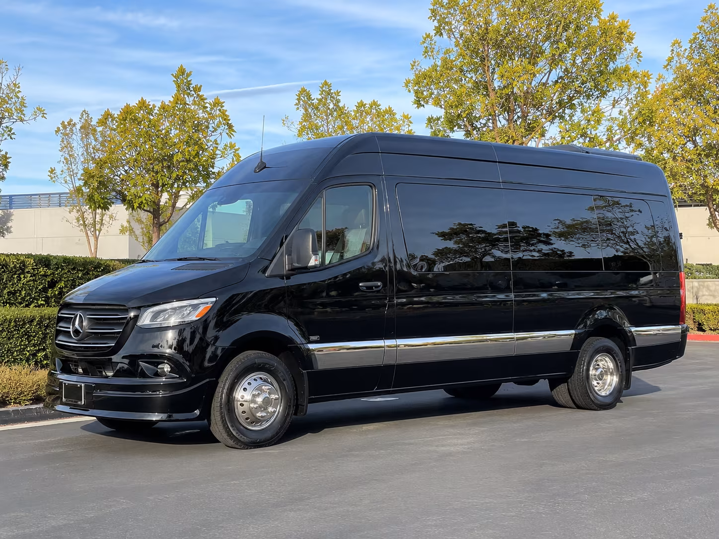easily book transportation for your next prom 4