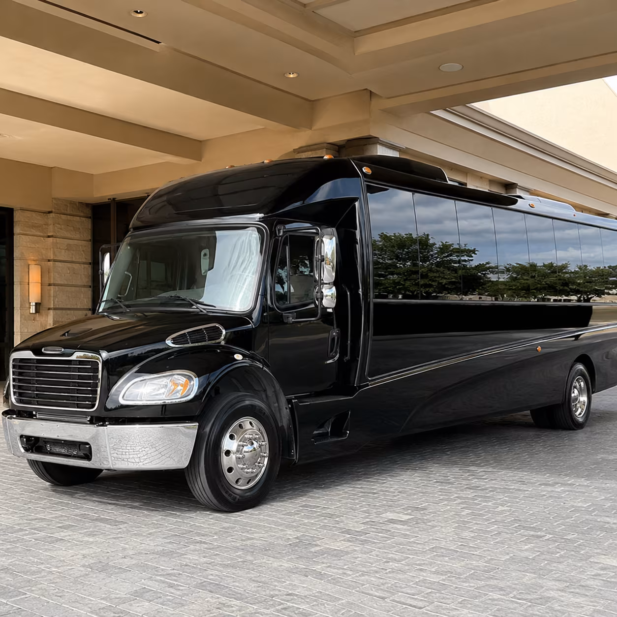portland 20 passenger minibus