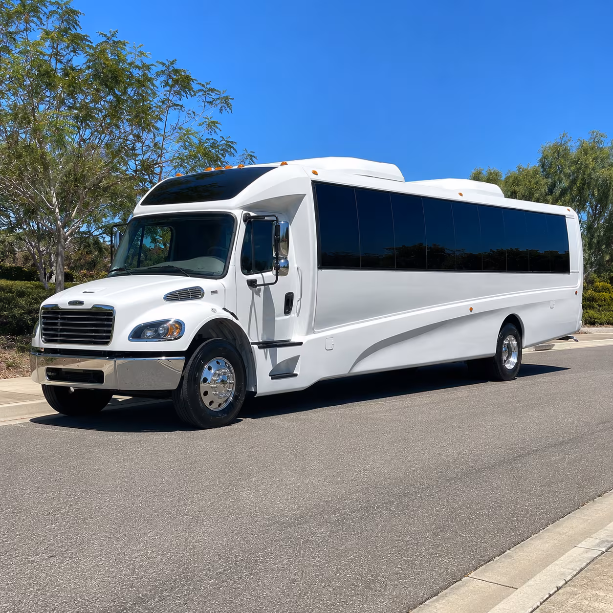 portland 30 passenger minibus
